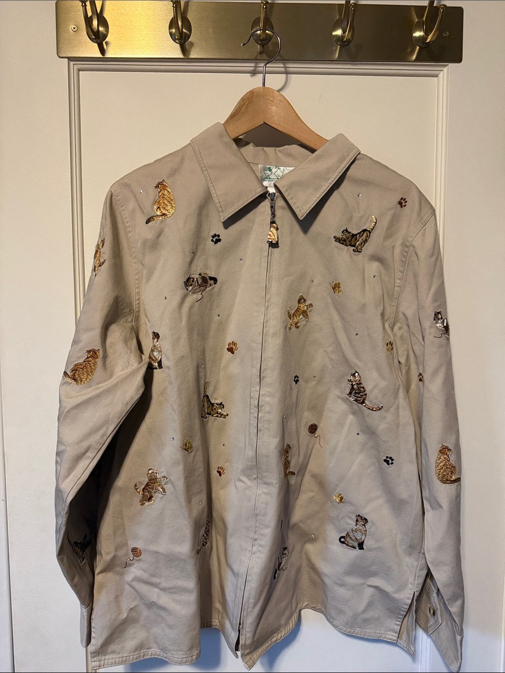 Wacky-Khaki cat jacket